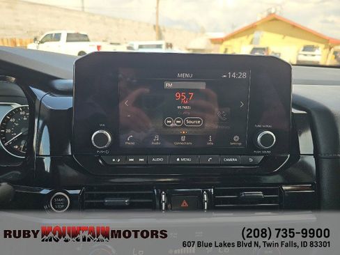 Used 2024 Nissan Pathfinder SV w/ Cargo Package image 19