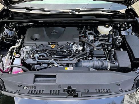 Used 2025 Toyota Camry XLE FWD image 29