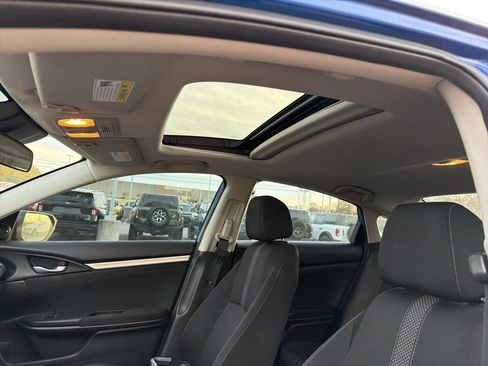 Used 2021 Honda Civic EX image 9