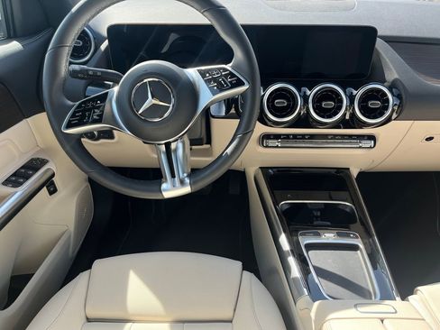 Certified 2026 Mercedes-Benz GLA 250 4MATIC image 11
