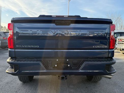 Used 2020 Chevrolet Silverado 1500 Custom w/ Custom Value Package image 6