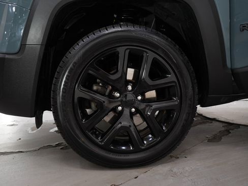 Used 2017 Jeep Renegade Altitude AWD/4WD image 29