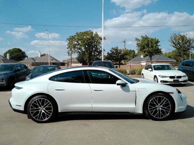Used 2022 Porsche Taycan RWD image 5