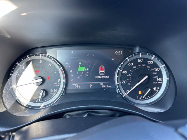 Used 2021 Toyota Highlander XLE AWD/4WD image 14
