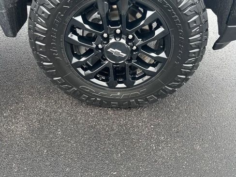 Used 2025 Chevrolet Silverado 2500 LTZ w/ Trail Boss Package image 30