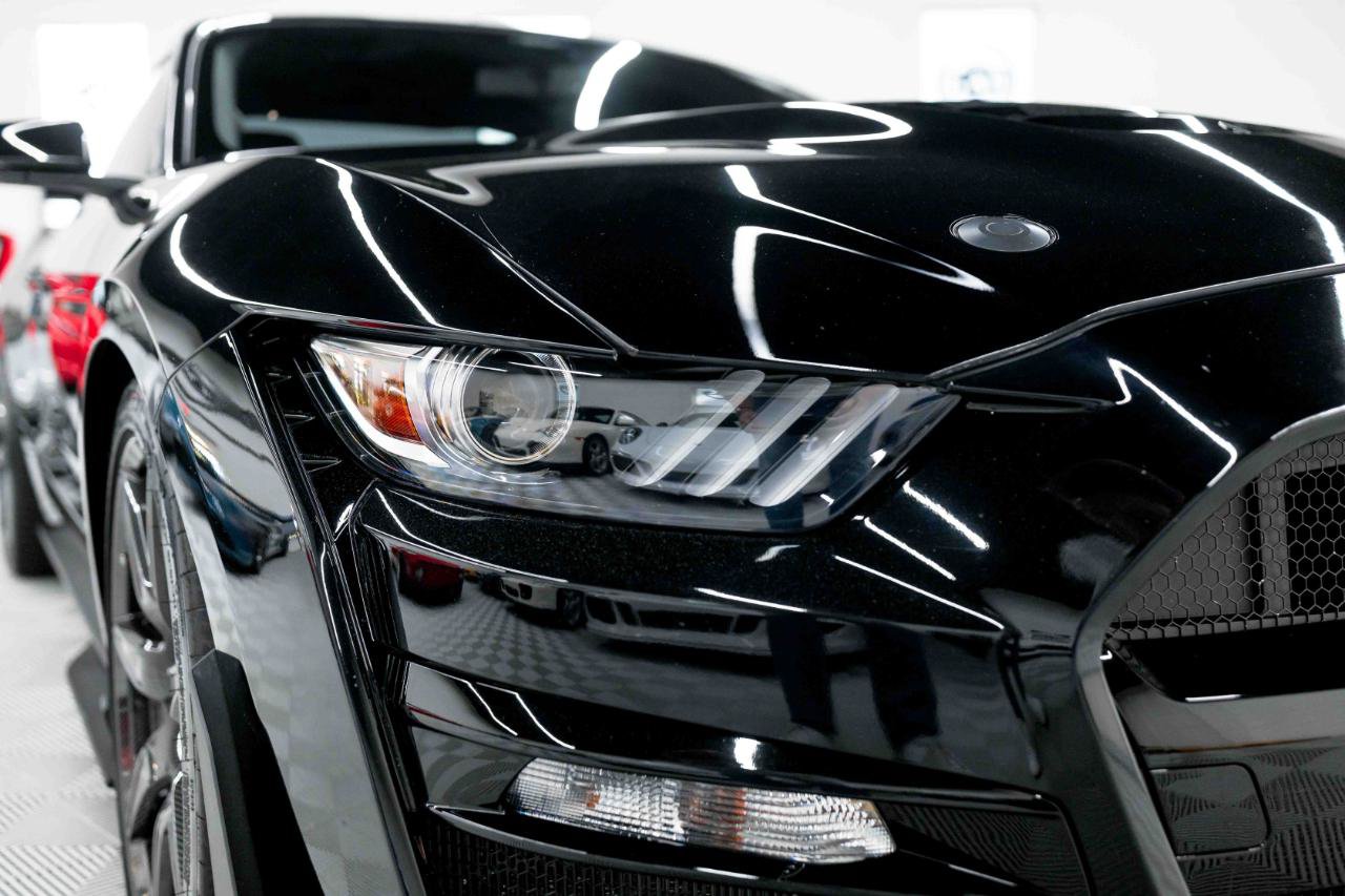 Used 2021 Ford Mustang Shelby GT500 w/ Carbon Fiber Track Pack RWD image 13