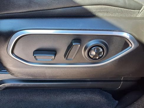 Used 2024 Jeep Wagoneer L Series II w/ Flexible Seating Group image 24