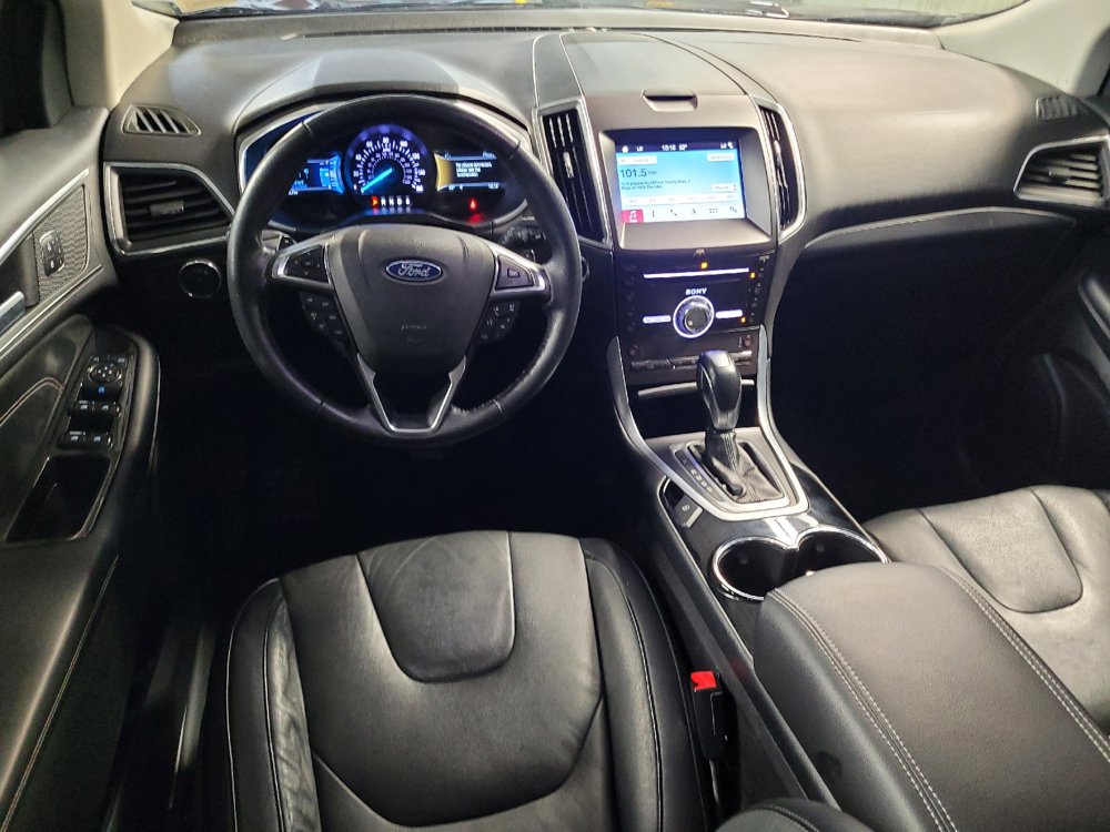Used 2018 Ford Edge Titanium w/ Technology Package FWD image 22