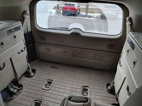 Used 2008 Toyota Land Cruiser image 8