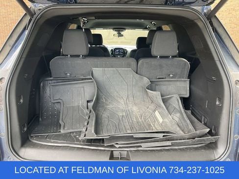 Used 2023 Chevrolet Traverse LT FWD image 24