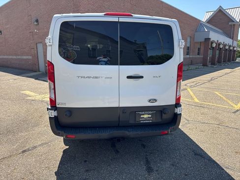 Used 2016 Ford Transit 350 XLT RWD image 6