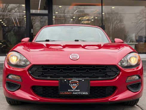 Used 2017 FIAT 124 Spider Classica RWD image 25