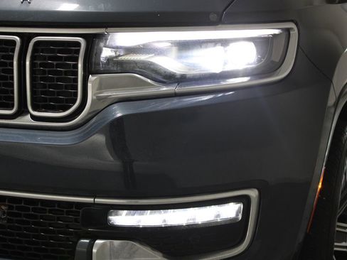 Used 2024 Jeep Wagoneer Series II image 56