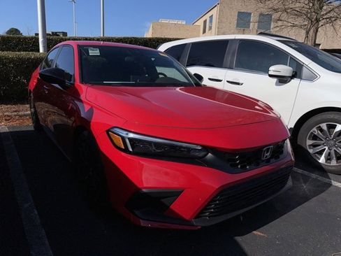 Used 2023 Honda Civic Sport image 3