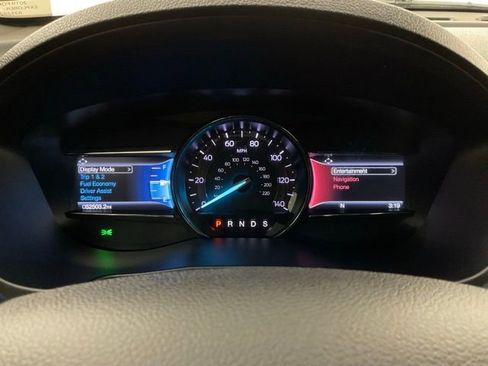 Certified 2019 Ford Explorer XLT w/ Equipment Group 202A image 25