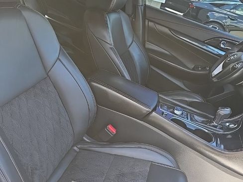 Used 2019 Nissan Maxima SR w/ Premium Package FWD image 8