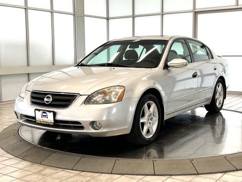 Used 2003 Nissan Altima 3.5 SE FWD image 3