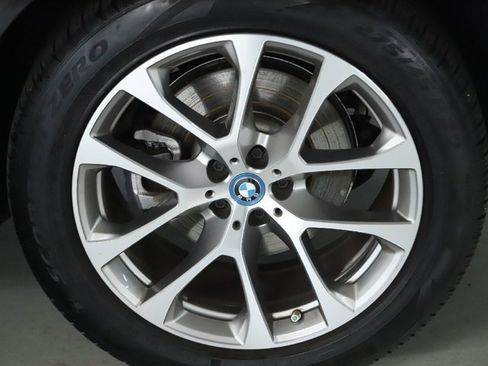 Certified 2022 BMW X5 xDrive45e w/ Executive Package image 42