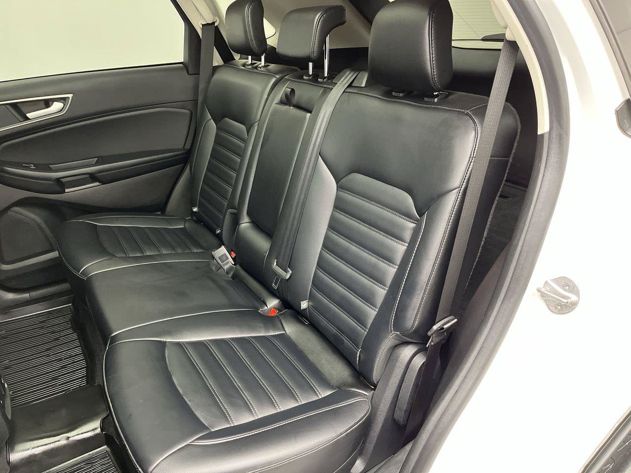 Certified 2024 Ford Edge SEL w/ Convenience Package AWD/4WD image 12