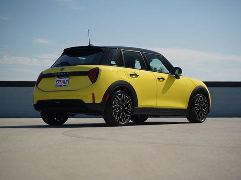 New 2026 MINI Cooper S FWD image 3
