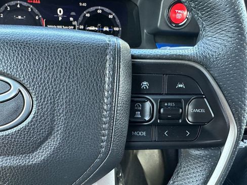 Used 2025 Toyota Tacoma TRD Off-Road AWD/4WD image 27