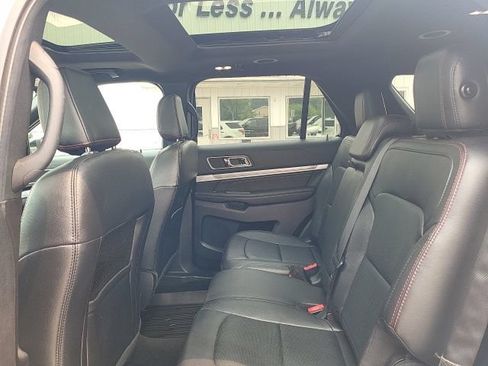 Used 2019 Ford Explorer Sport AWD/4WD image 6
