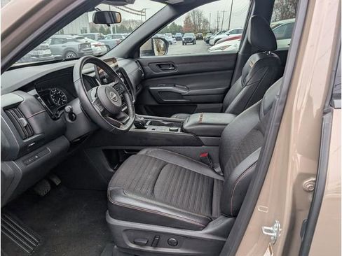 Certified 2023 Nissan Pathfinder Rock Creek image 13