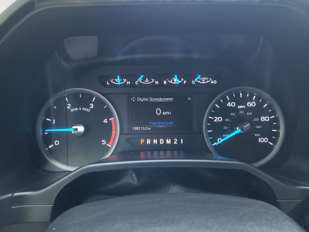 Used 2017 Ford F350 XLT w/ XLT Premium Package AWD/4WD image 18