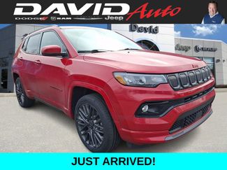 Used 2022 Jeep Compass Limited video 1