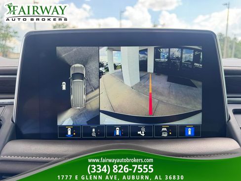 Used 2022 Chevrolet Tahoe Z71 w/ Luxury Package AWD/4WD image 23