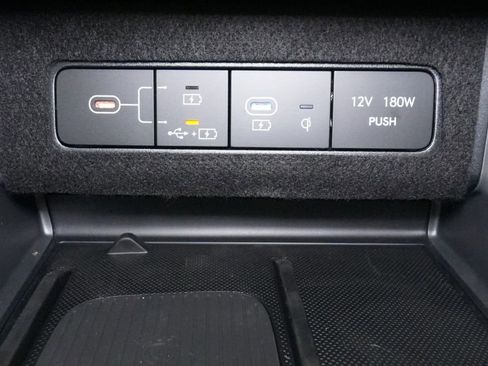 New 2025 Hyundai Sonata Limited image 44