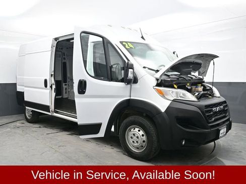 Used 2024 RAM ProMaster 2500 w/ Convenience Group image 38