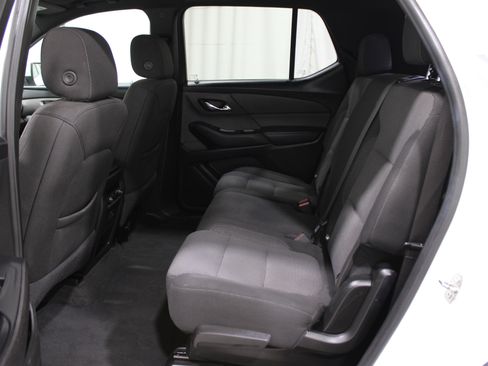 Used 2023 Chevrolet Traverse LT FWD image 22