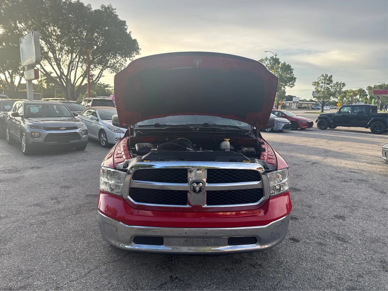 Used 2020 RAM 1500 Classic SLT RWD image 11