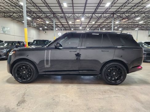Used 2024 Land Rover Range Rover SE AWD/4WD image 7