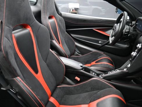 Used 2020 McLaren 720S Performance RWD image 22