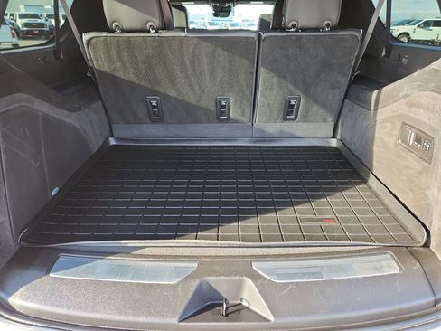 Certified 2023 Cadillac Escalade ESV Premium Luxury AWD/4WD image 27