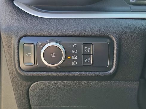 Certified 2022 Ford Explorer XLT w/ Equipment Group 202A RWD image 23
