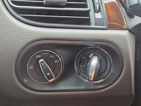 Used 2020 Porsche Macan S image 25