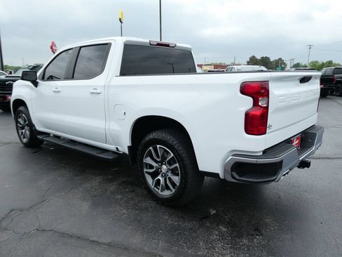 Used 2024 Chevrolet Silverado 1500 LT w/ Z71 Off-Road Package AWD/4WD image 10