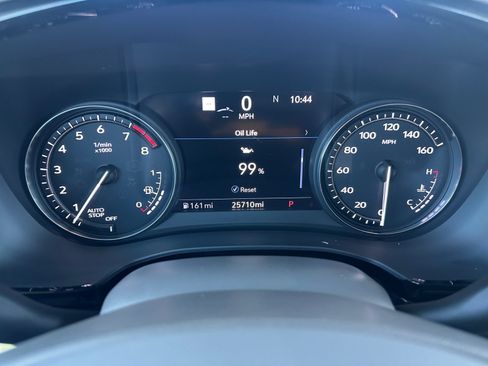 Used 2025 Cadillac XT6 Premium Luxury w/ Technology Package FWD image 23