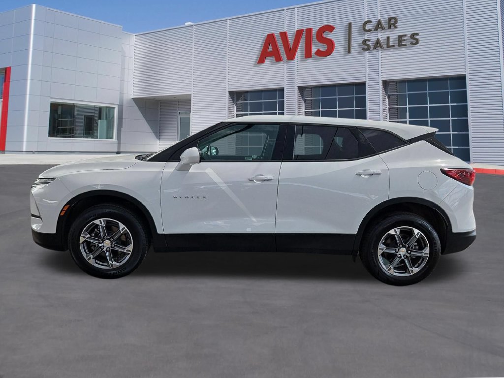 Used 2025 Chevrolet Blazer LT FWD image 10