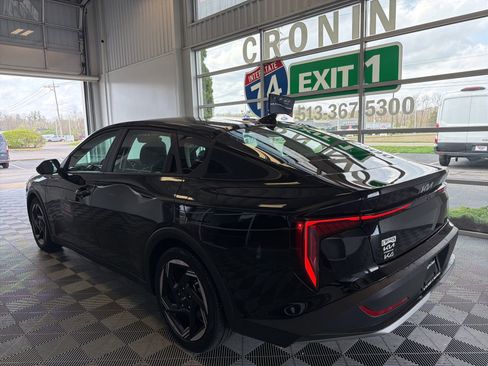 Used 2025 Kia K4 EX image 4