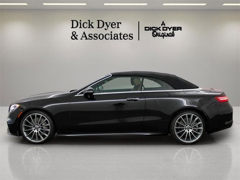 Used 2022 Mercedes-Benz E 450 Cabriolet image 5