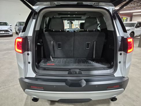 Used 2017 GMC Acadia SLT AWD/4WD image 28