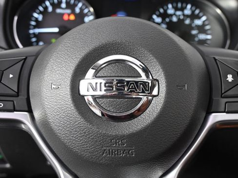 Used 2018 Nissan Rogue SL w/ Premium Package AWD/4WD image 35
