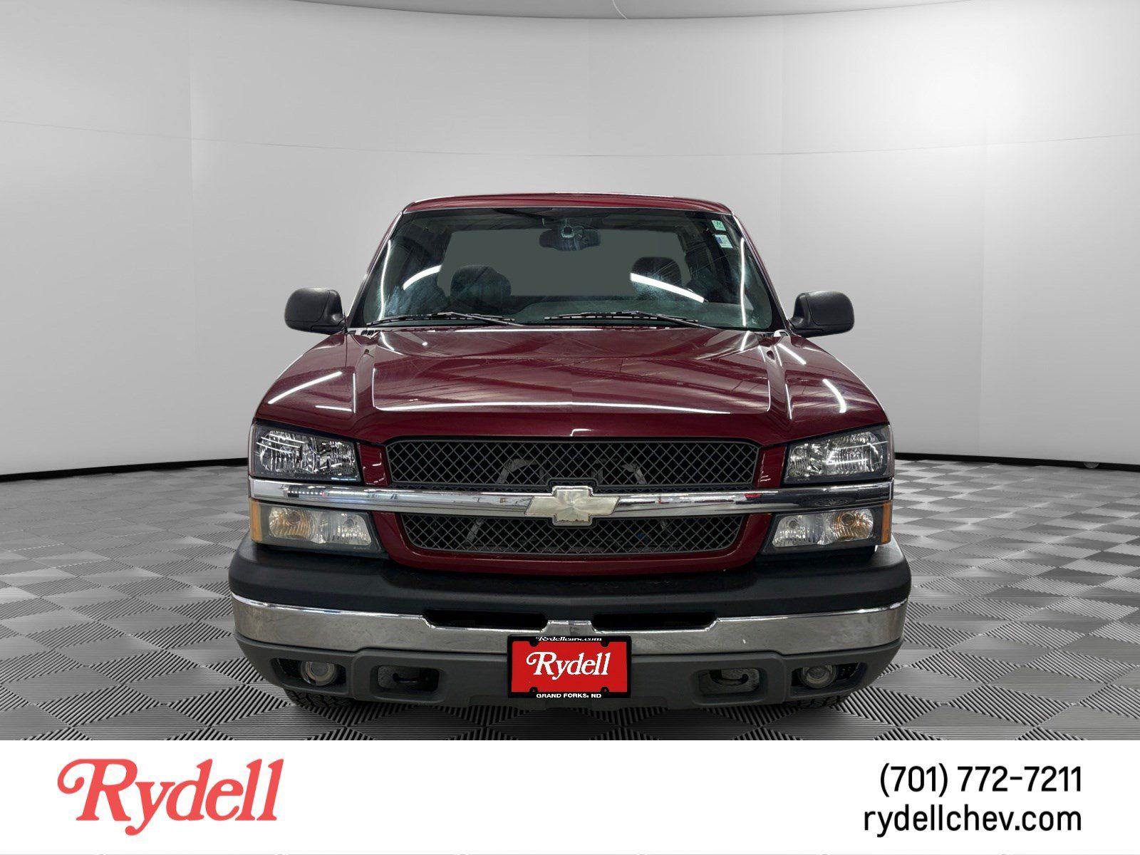 Used 2004 Chevrolet Silverado 1500 LS w/ Light Duty Power Package AWD/4WD image 8