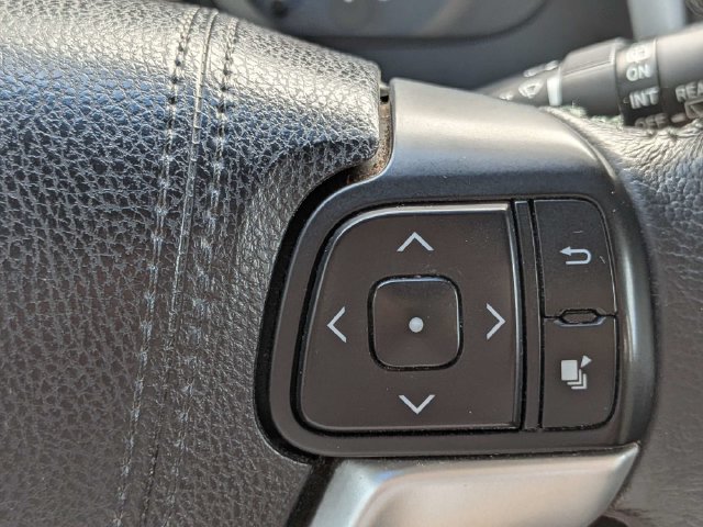 Used 2017 Toyota Sienna XLE FWD image 28