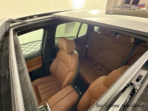 Used 2024 BMW X5 xDrive40i w/ Executive Package image 23