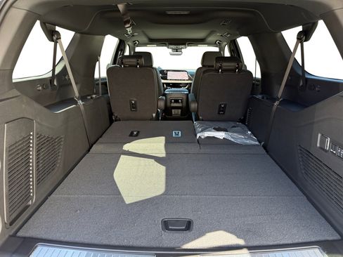 New 2025 Chevrolet Suburban High Country w/ Sun And Tow Package image 17